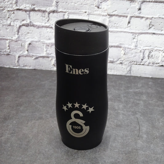 Personalisierte Thermobecher mit Namen Gravur