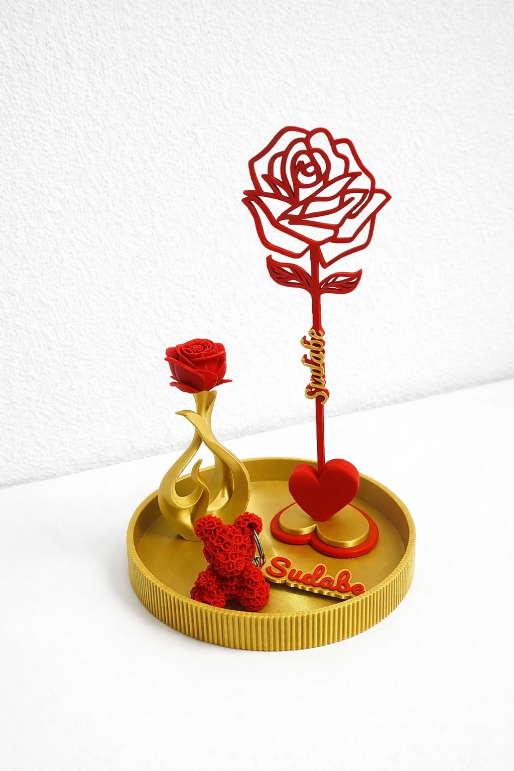 Personalisiertes Rosen-Set mit Namen & Teddy-Schlüsselanhänger – Geschenk für Frauen (handgefertigt)