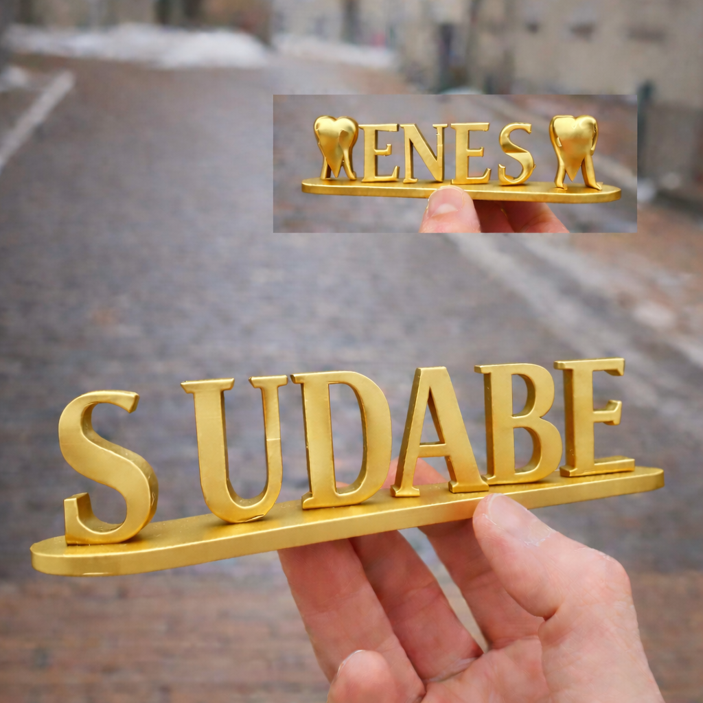 Personalisiertes Doppelnamen-Illusion Namensschild