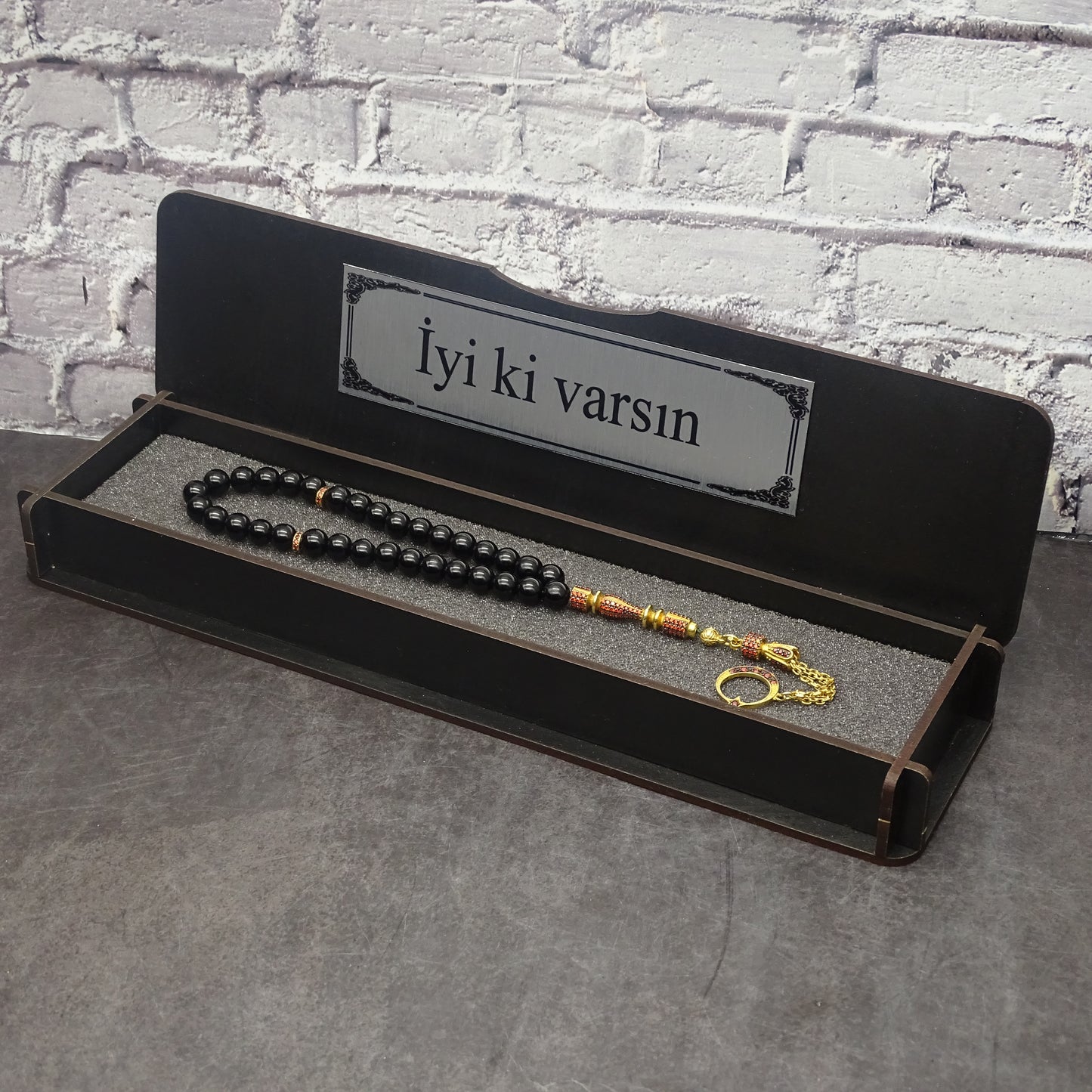 Bozkurt kutulu doğal taş tesbih