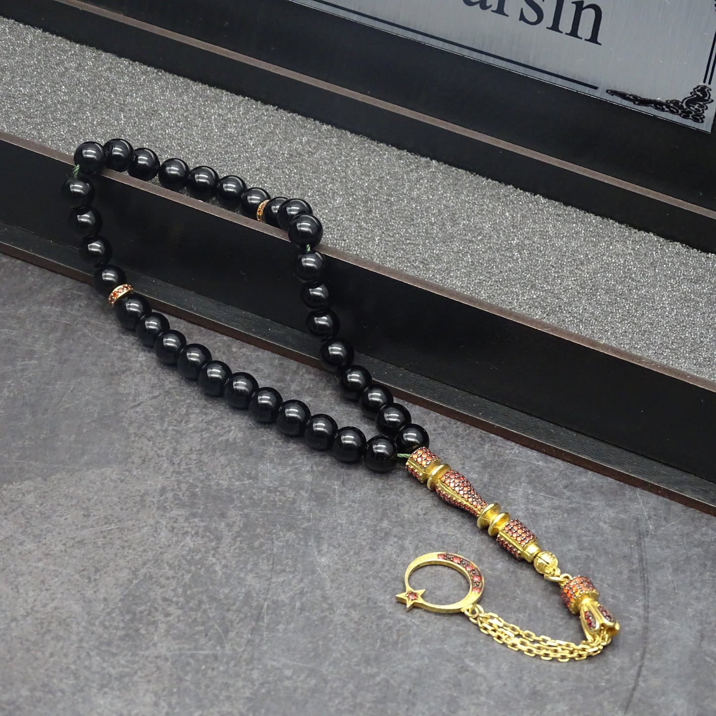 Bozkurt kutulu doğal taş tesbih