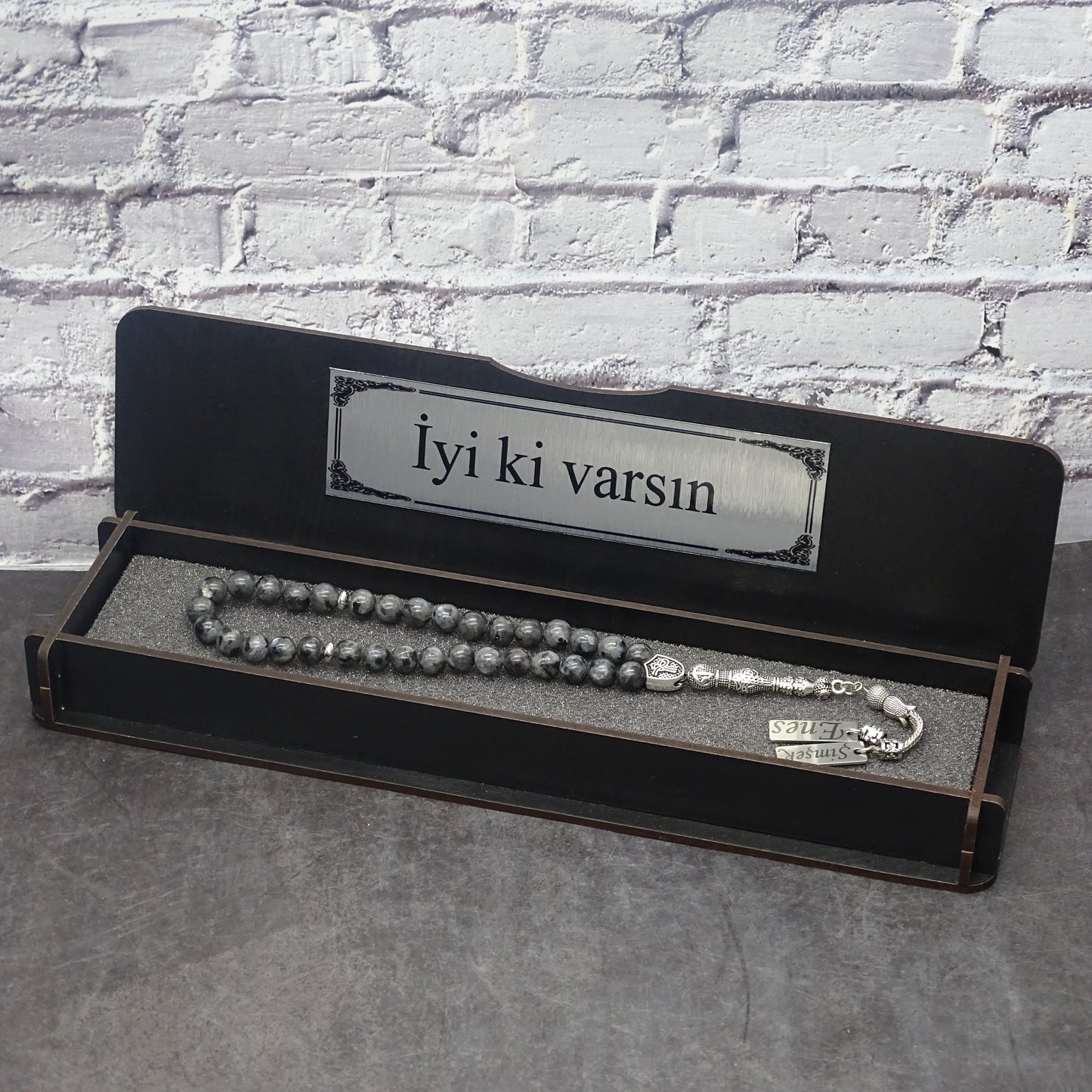 Kutulu doğal taş tesbih 