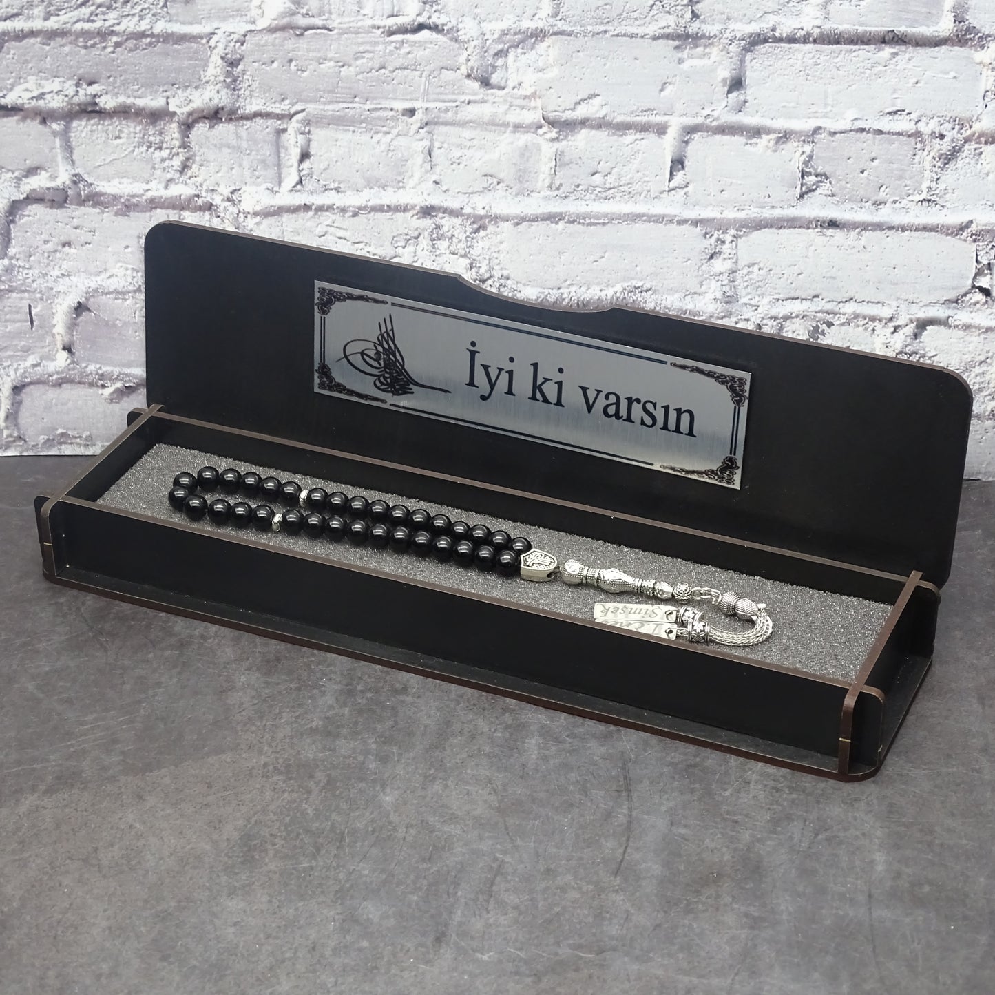 Kutulu doğal taş tesbih